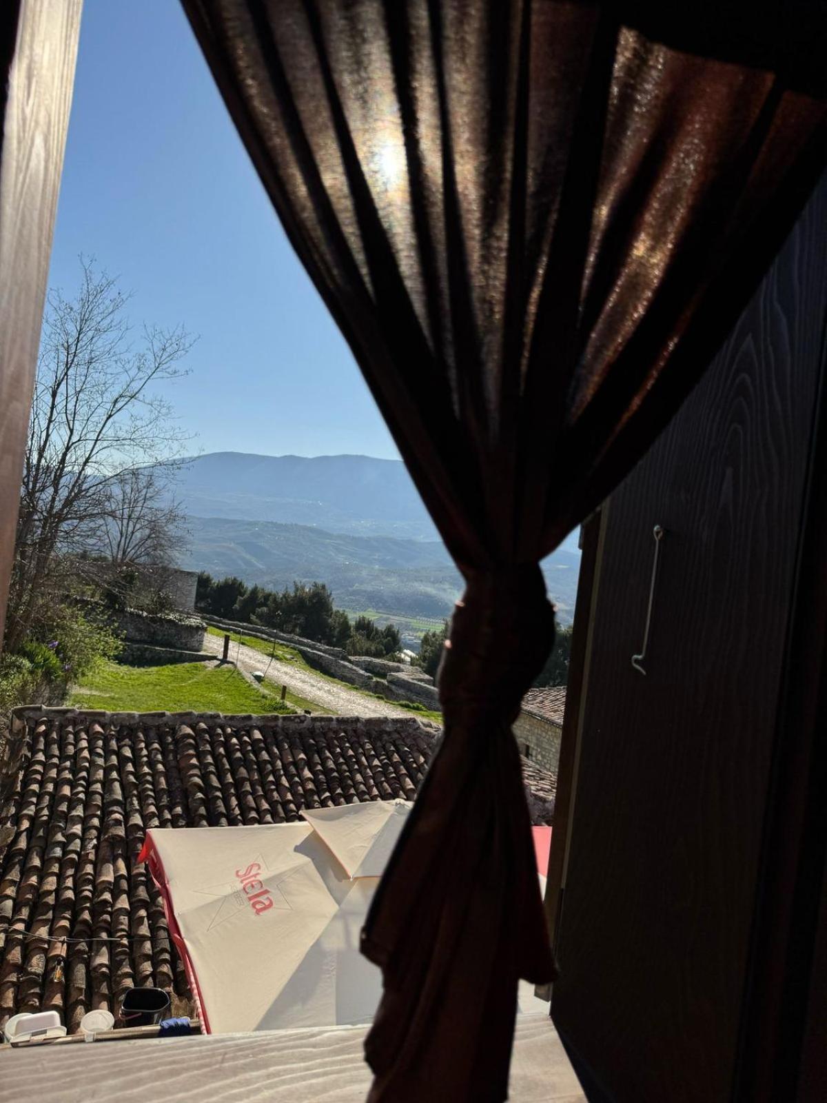 Bujtina Bega Hotel Berat Exterior photo