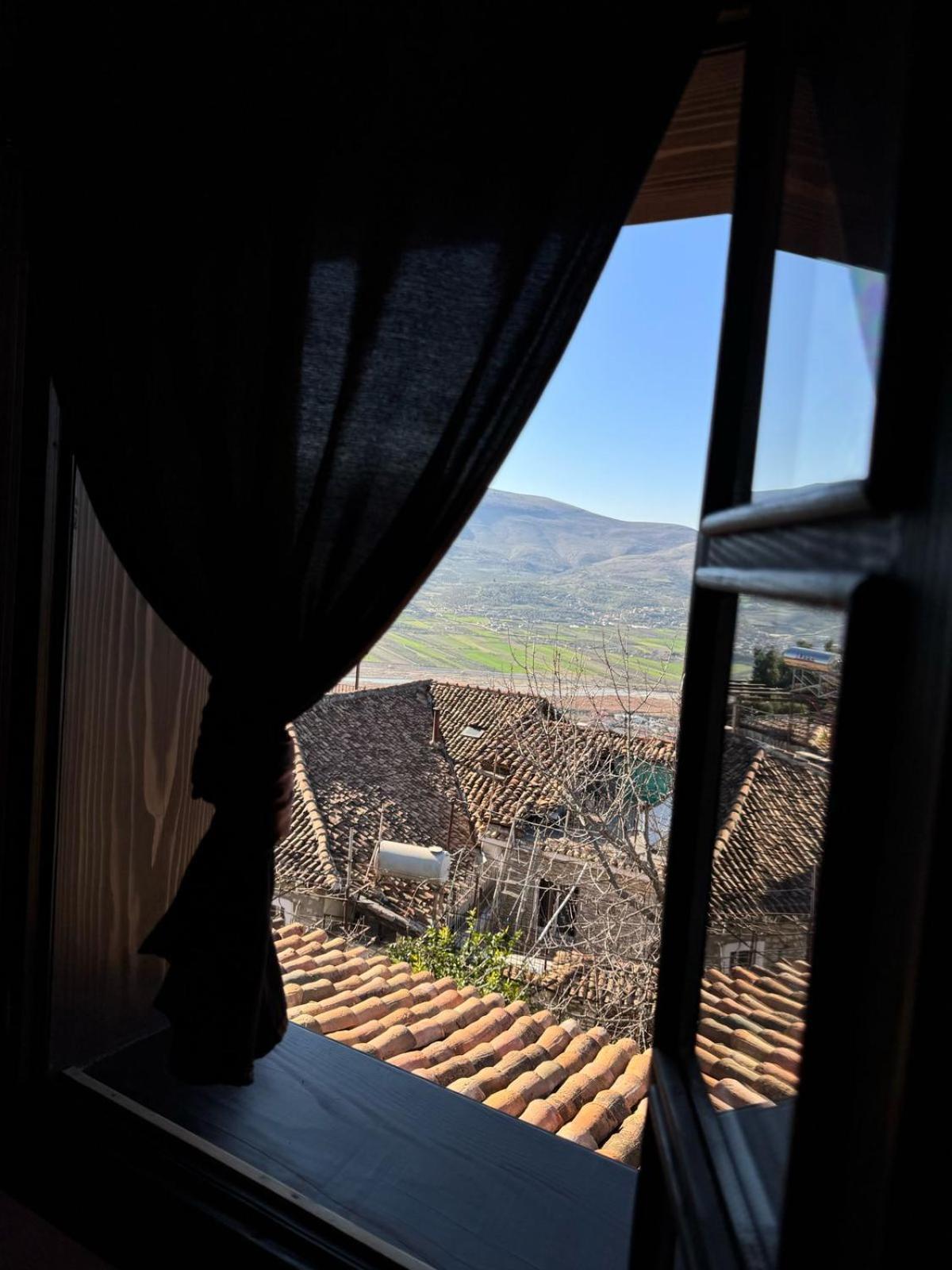 Bujtina Bega Hotel Berat Exterior photo